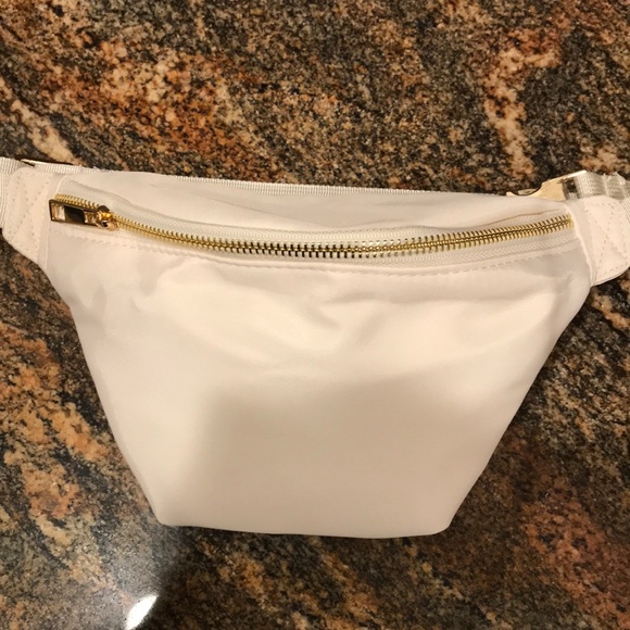 Brand new Nylon Belt Bag Fanny Pack with Disney patches ready to ship - Picture 2 of 7